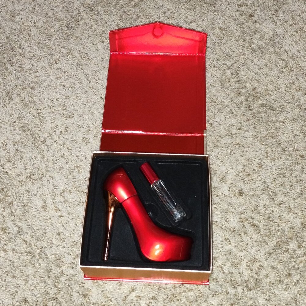 Women's Jorge Gonzalez Chicas-Eau De Parfum Set. NIB.
